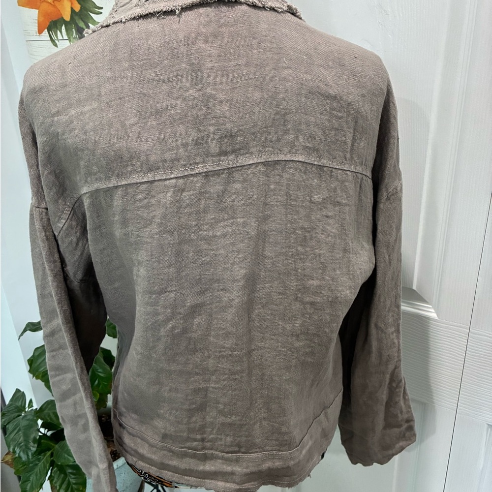 Gray Distressed Utility Jacket with Relaxed Fit - Picture 3 of 6